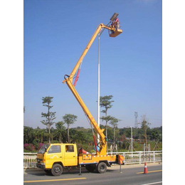 峻英捷高空車租賃公司(圖)、百色路燈車出租質(zhì)量好、路燈車出租