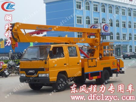 湖北程力高空作業車,打造滕州城市夜景 全面檢修城區路燈