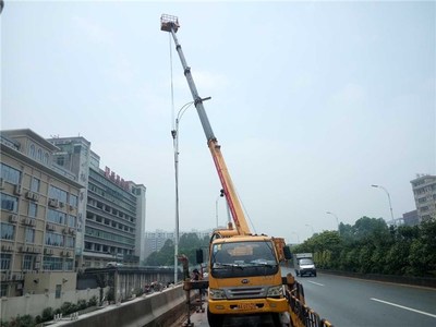南山高空車租賃 高空車 宏祥路燈車出租