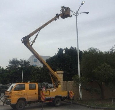 塘廈鎮吊車出租,吊機租賃高空吊物